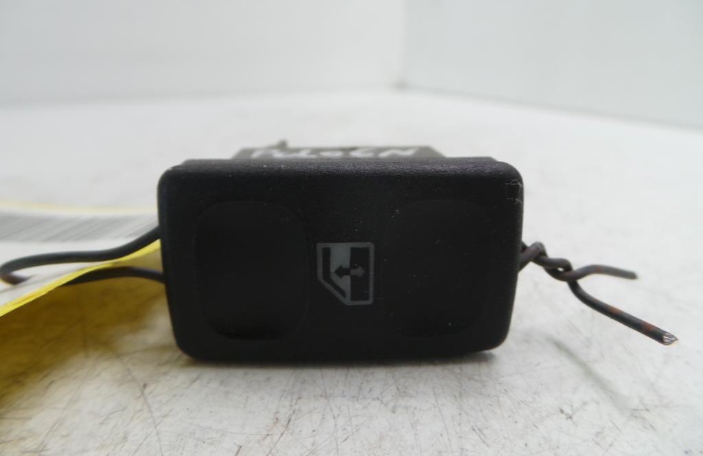 VW Polo (6n/6kv Ab 95), *; Schalter Efh Vorn / *; Baujahr: 1994; 191959855; 191959855